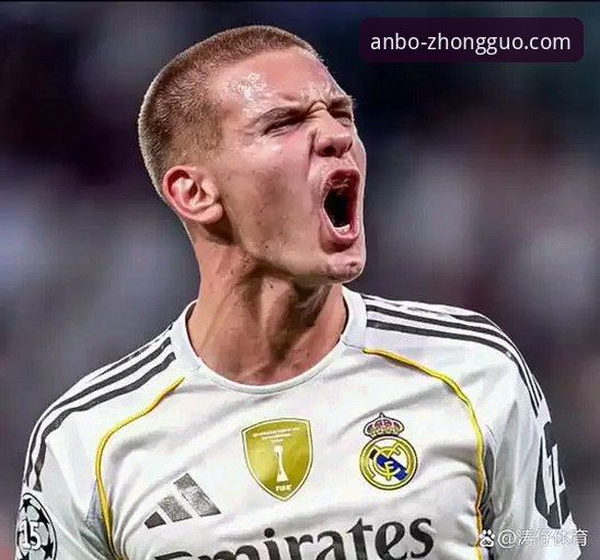 安博体育iOS版 皇马球星阿诺德训练场外小插曲引热议,安博体育平台深度解读事件背后